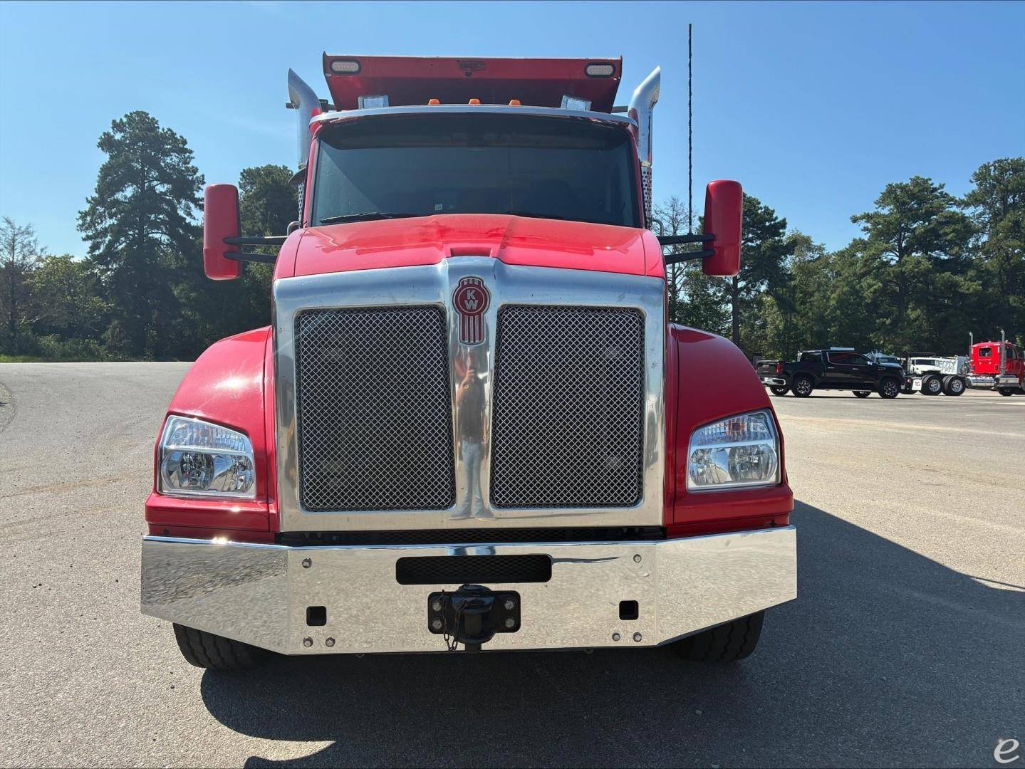 2023 Kenworth T880