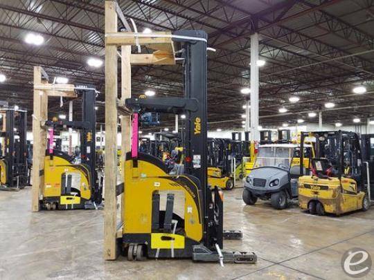 2015 Yale NR045 Electric Reach Truc...