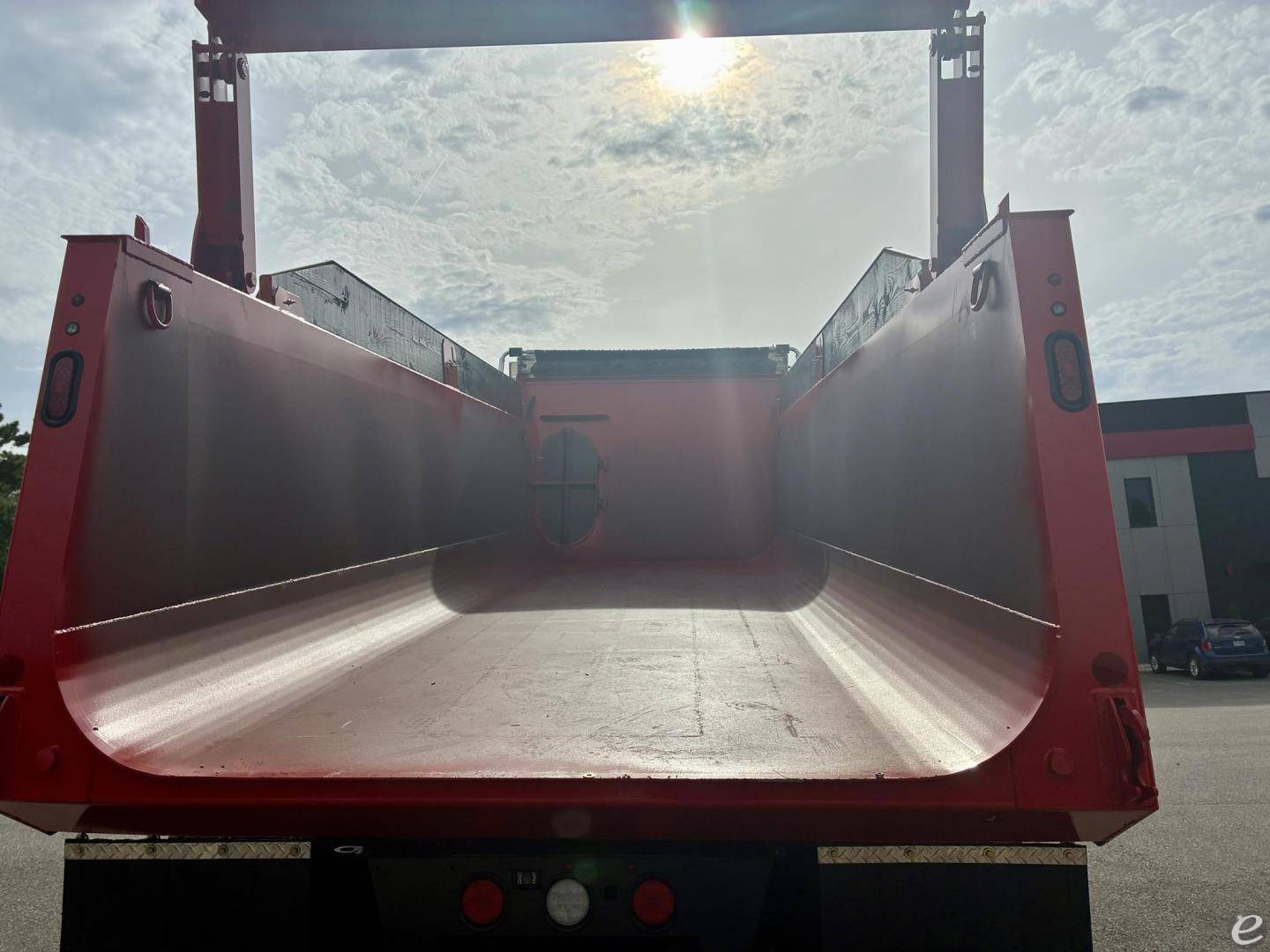 2027 Peterbilt 567