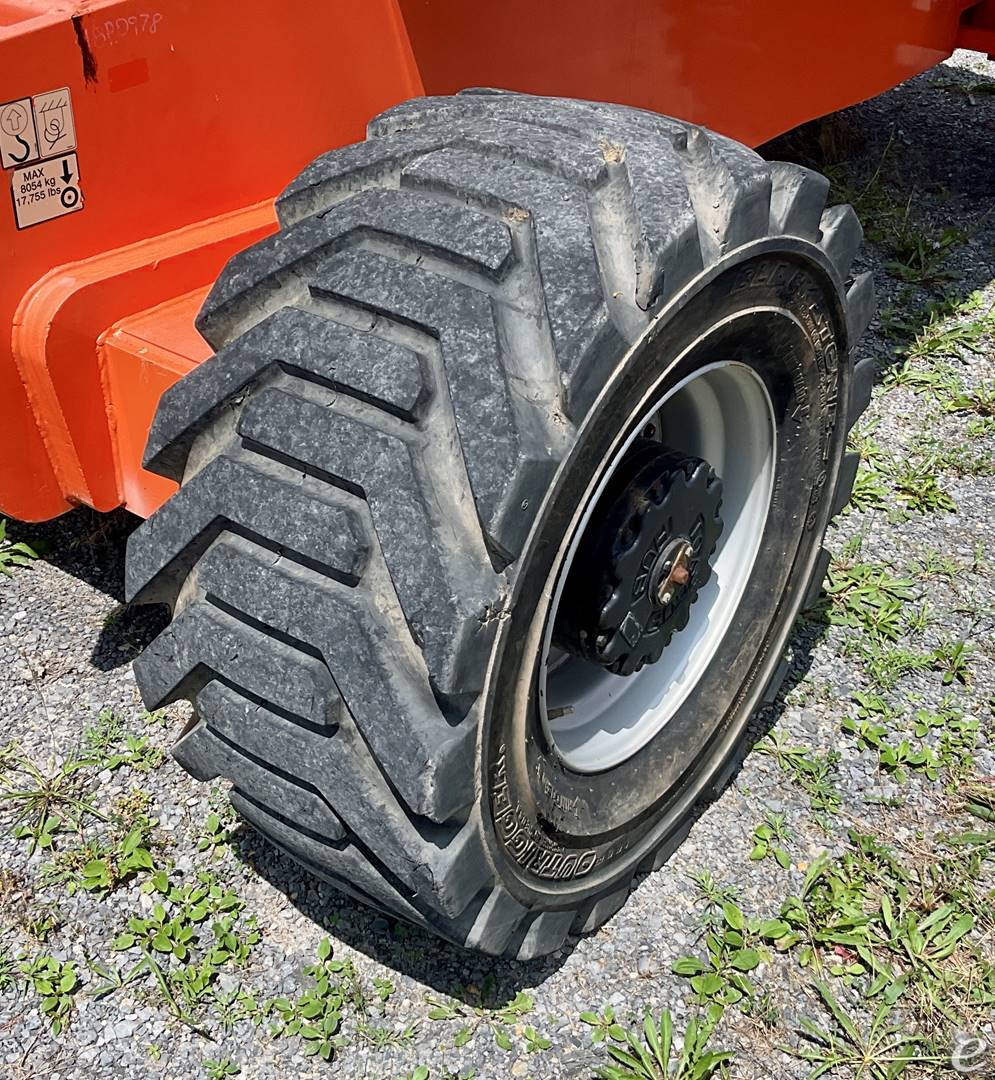 2019 JLG 800AJ
