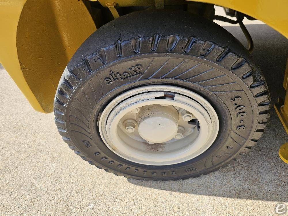2021 Yale GLP040SVX