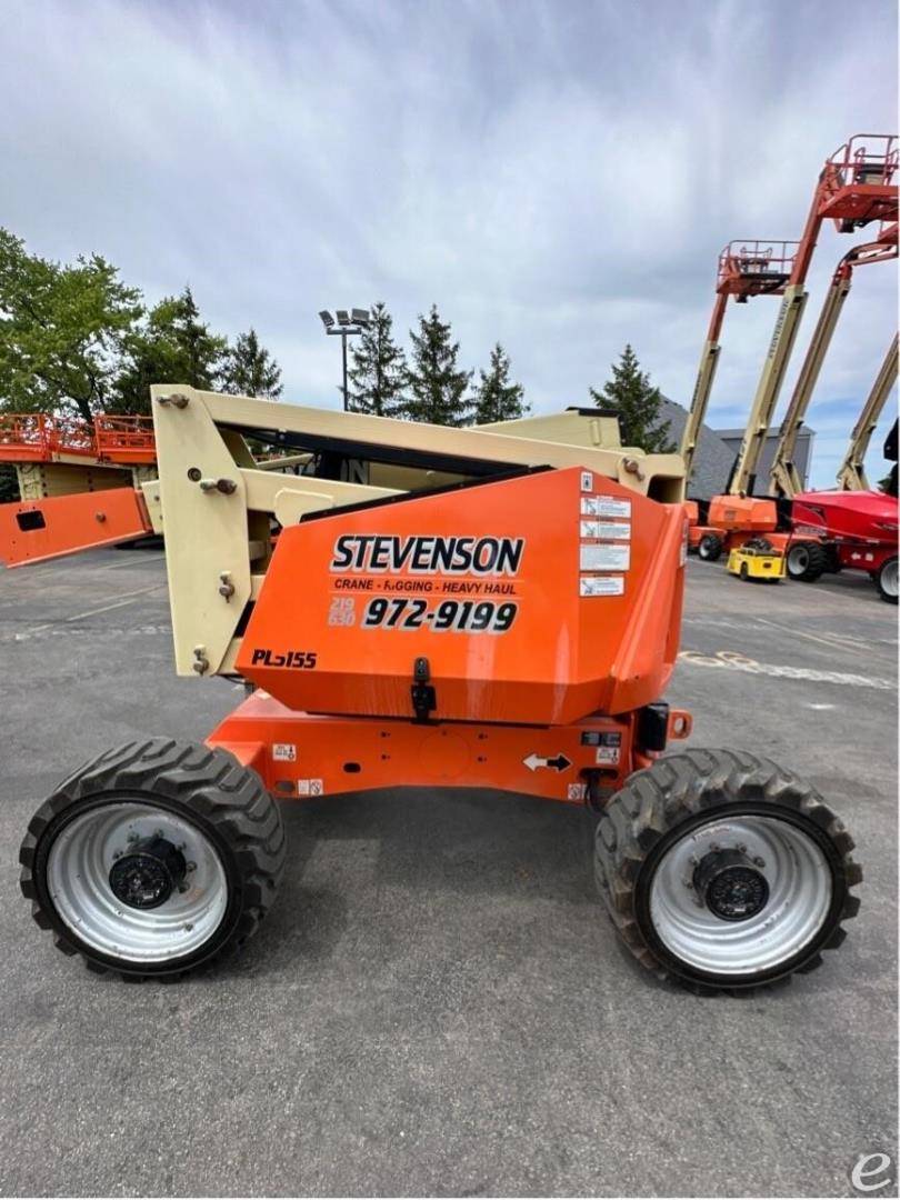 2015 JLG 340AJ