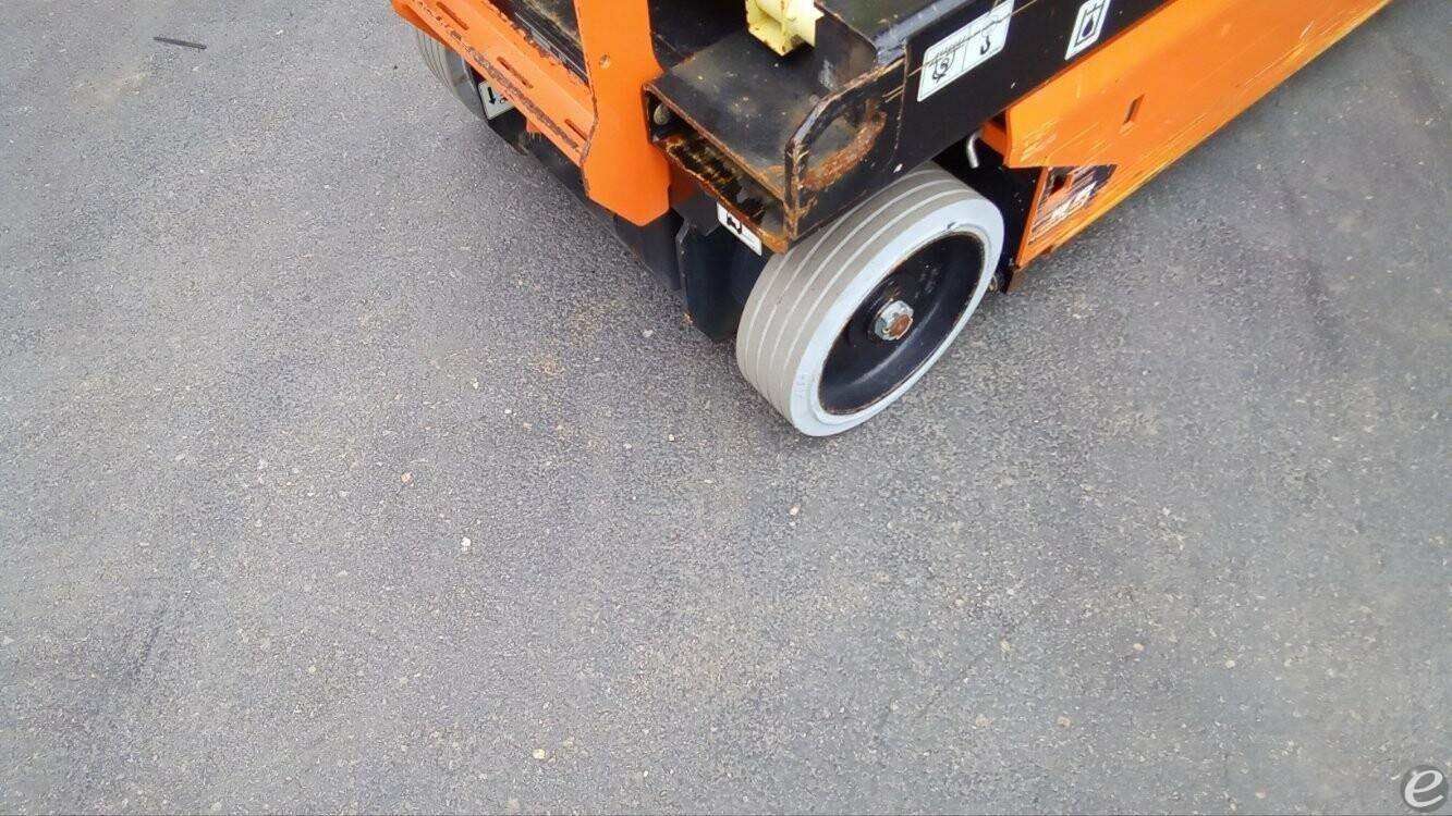 2021 JLG R1932i