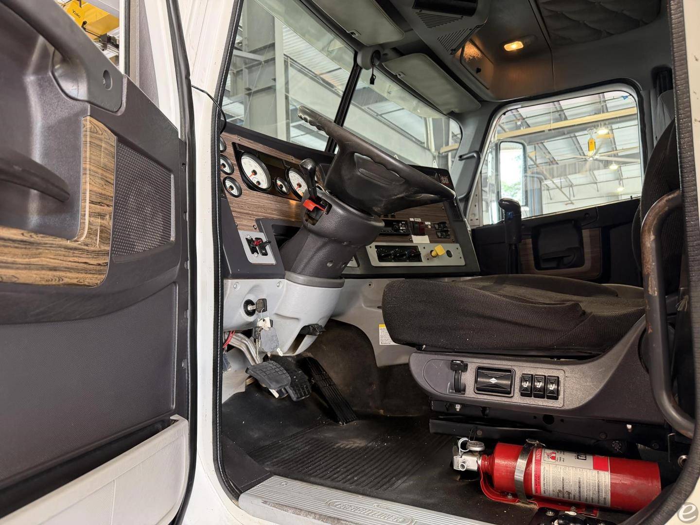 2016 Freightliner 122SD