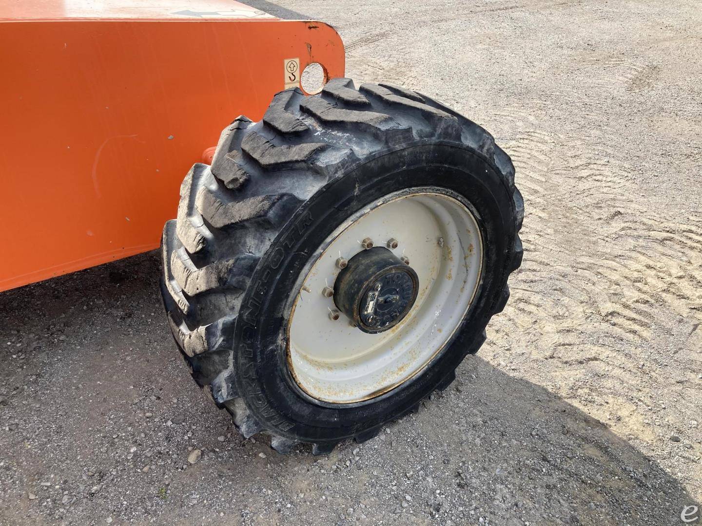2015 JLG 660SJ