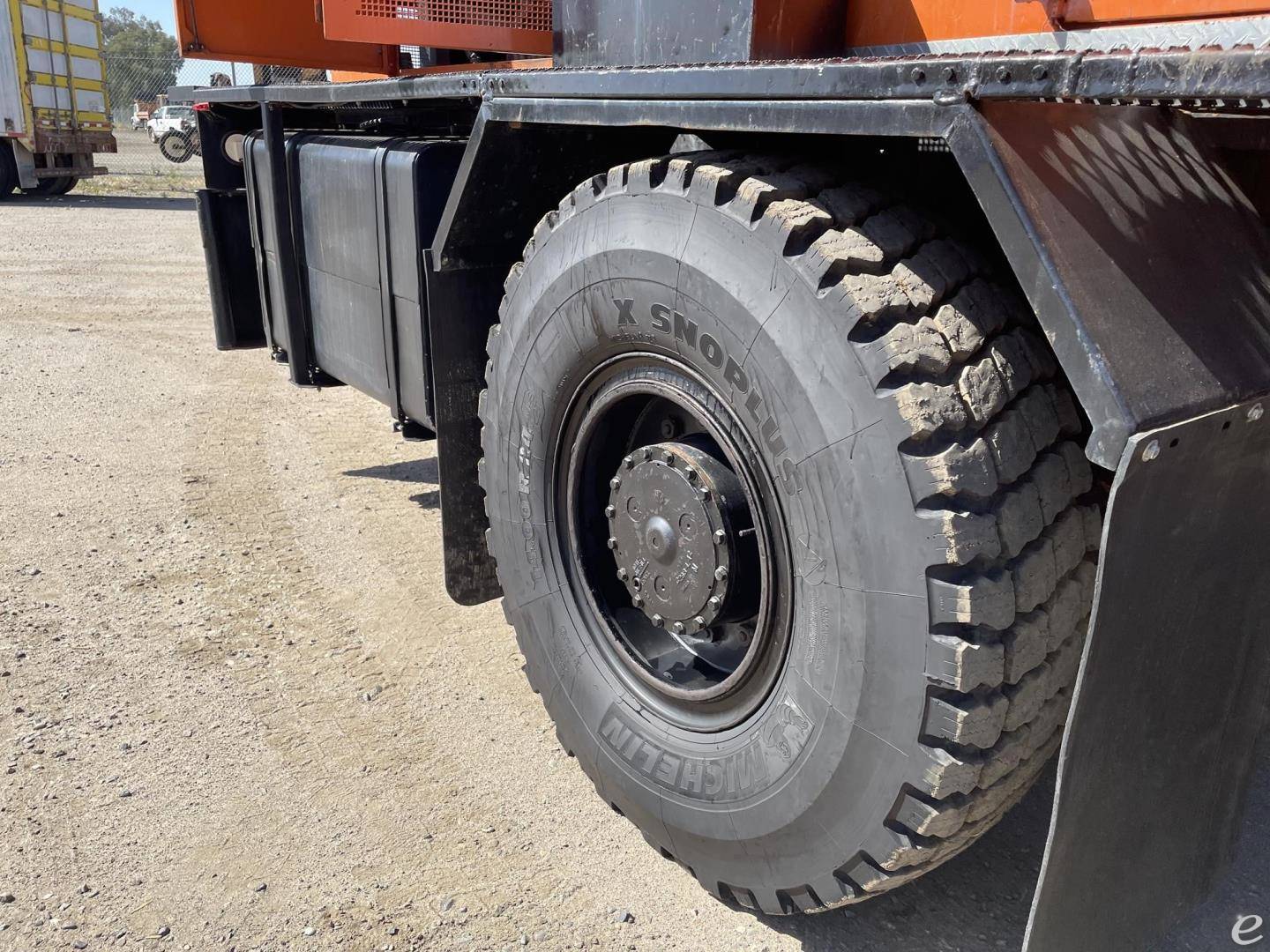 1992 DF4000