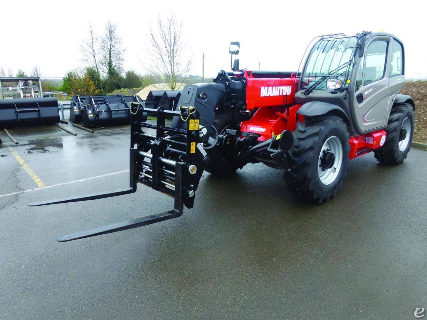 2025 Manitou HYDRAULIC FLOATING FORK POSITIONER (MT)