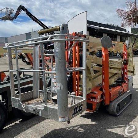 2017 JLG X600AJ