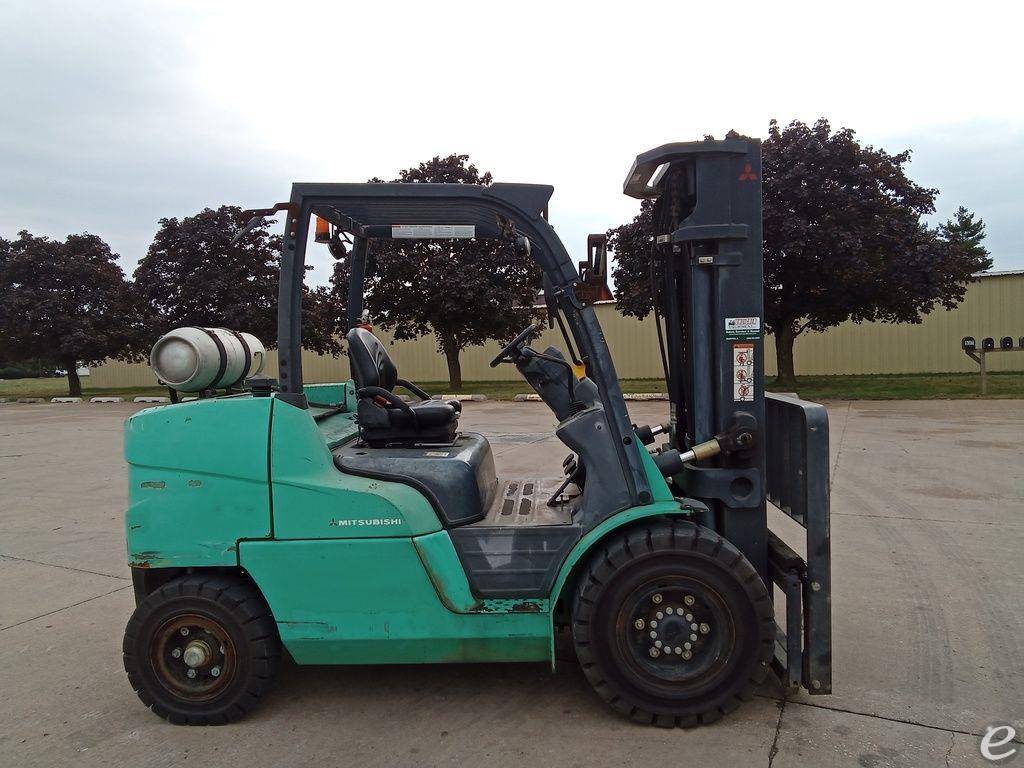 2017 Mitsubishi FG50CN1