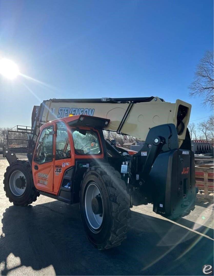 2022 JLG 1255