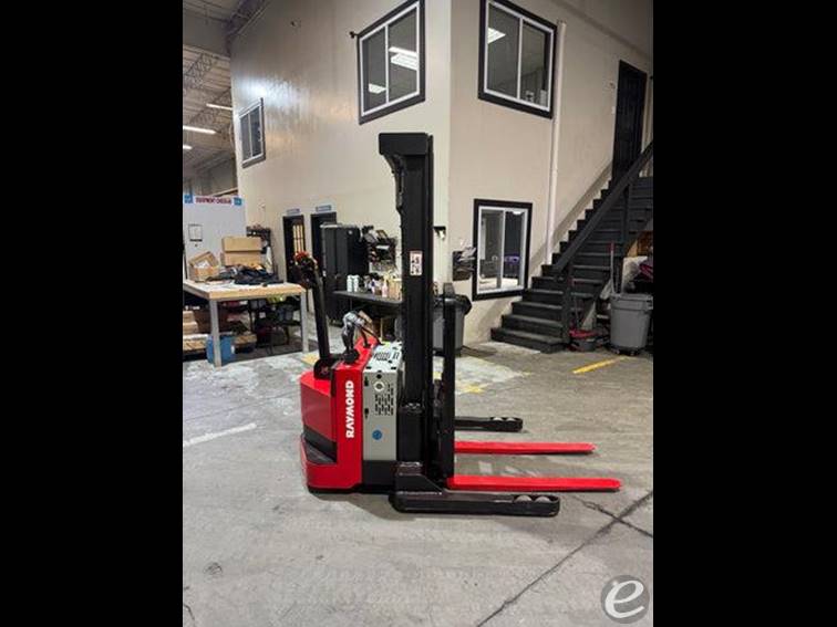 Raymond Model Rsc40 2013 Electric Raymond Electric Walkie Straddle Stacker | Eliftruck