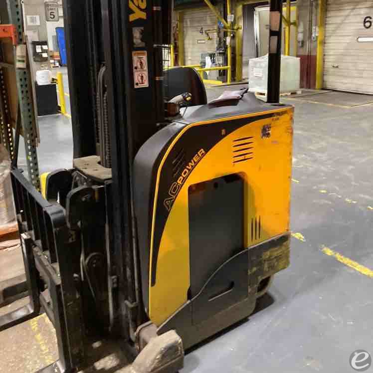 2016 Yale NDR030DB Electric Reach T...