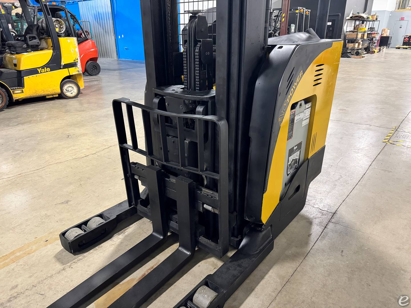 2019 Yale NR045EB