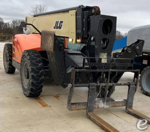 2017 JLG 1255