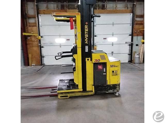 2017 Hyster R30XM3 Electric Order Picker - 123Forklift