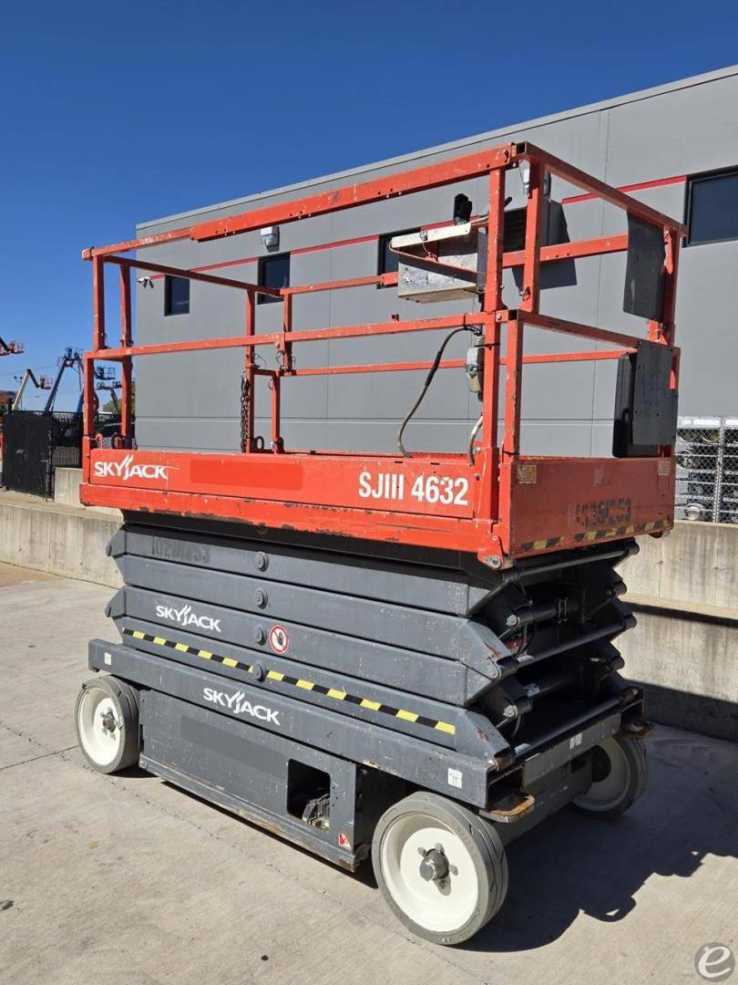 2014 Skyjack SJIII4632 Electric Scissor Lift - 123Forklift