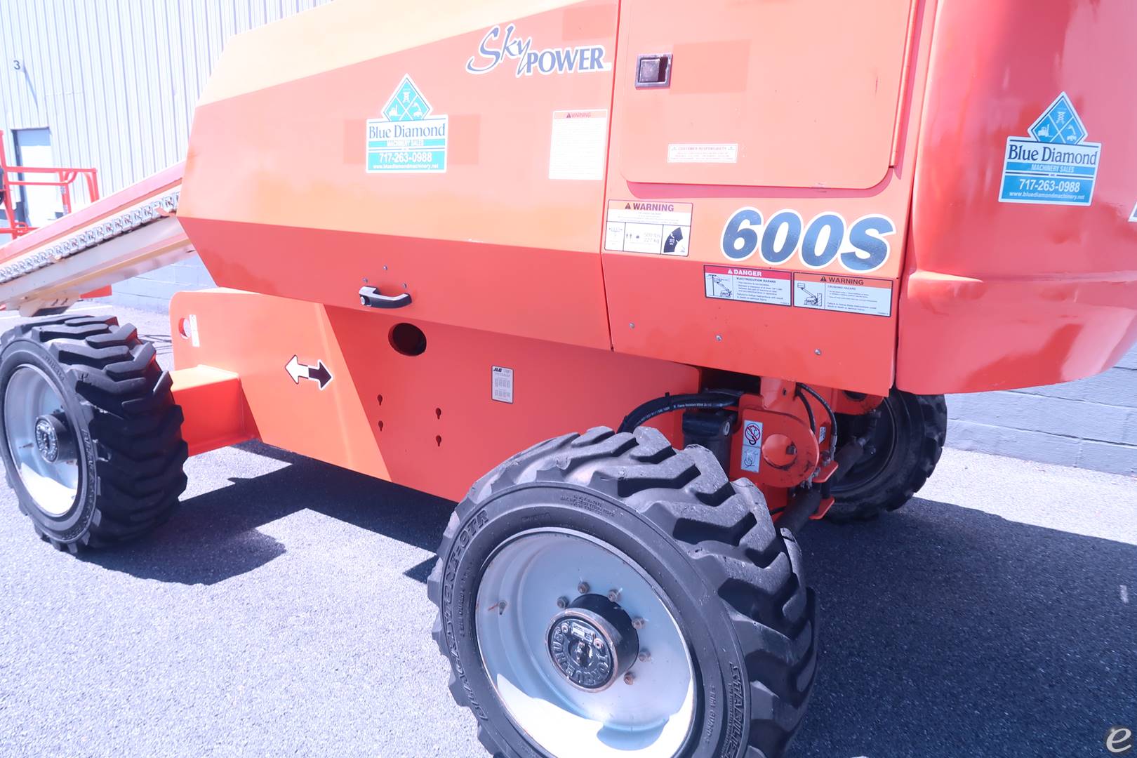 2014 JLG 600S