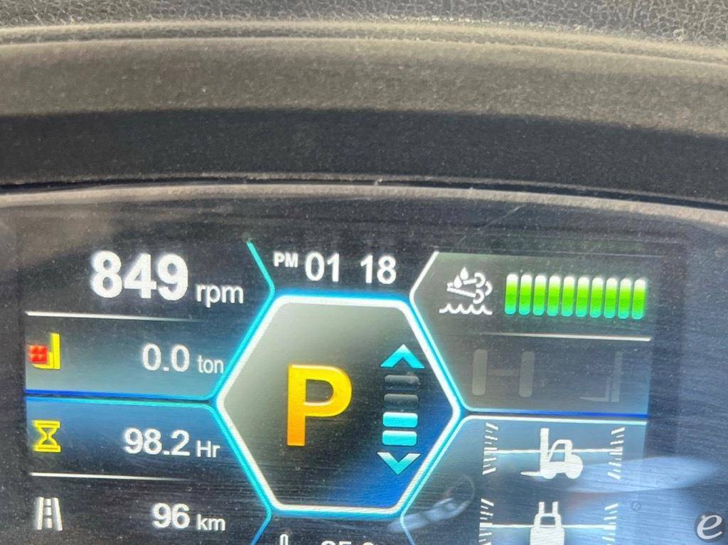 2019 Hyundai 80D-9