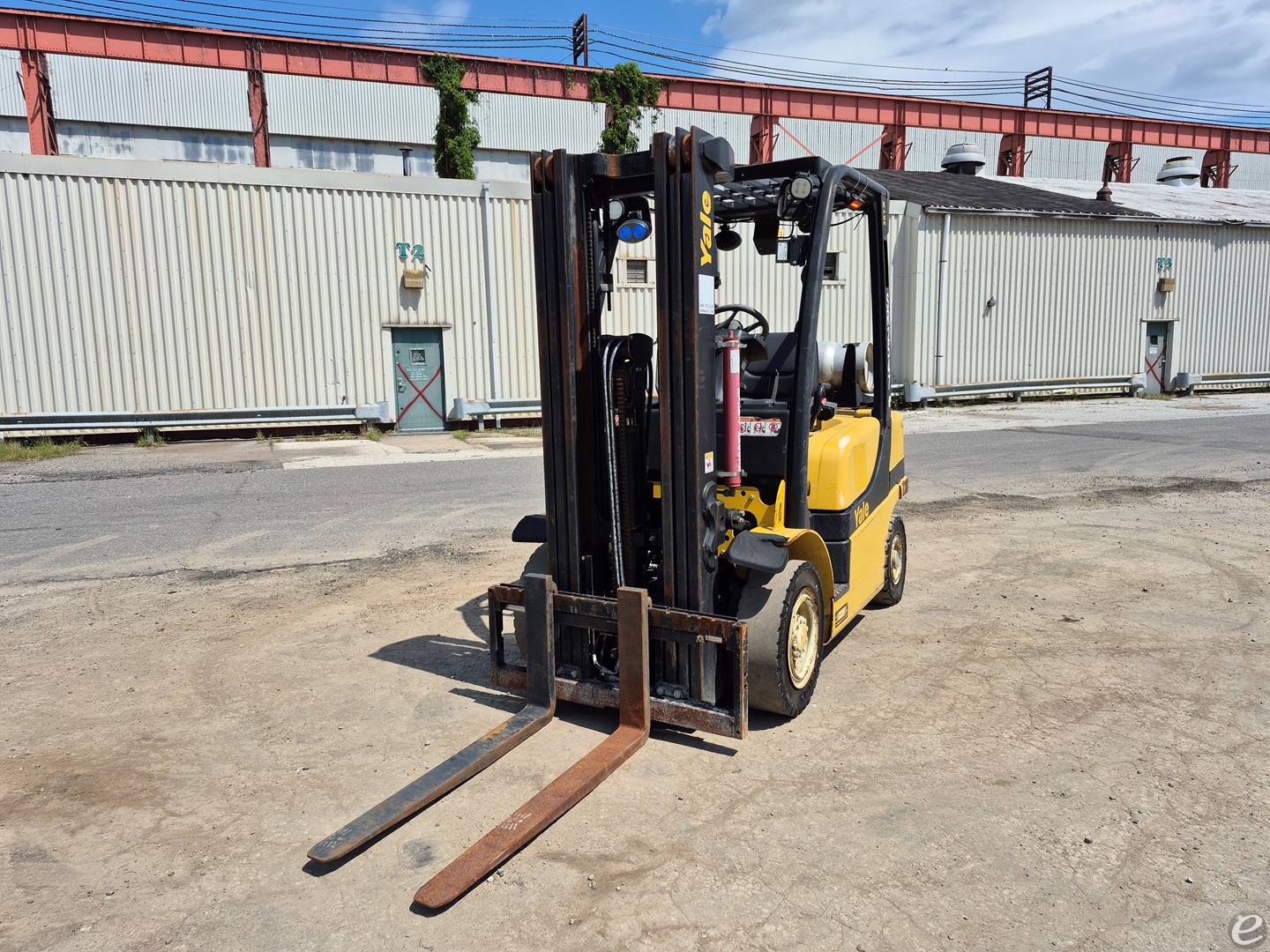 2017 Yale GLP050VX