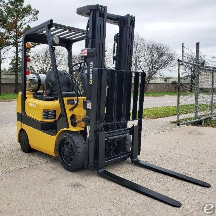 2004 Mitsubishi FGC25K LP Gas Forkl...