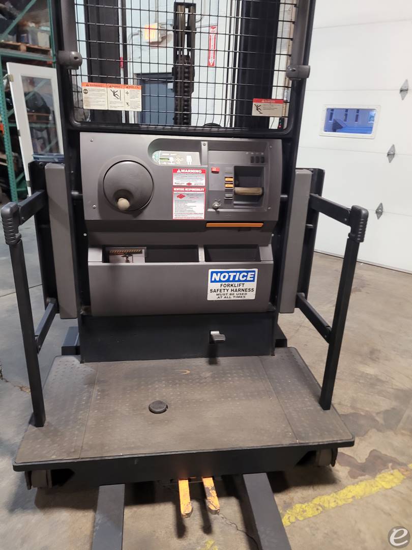 2012 Crown SP3520-30