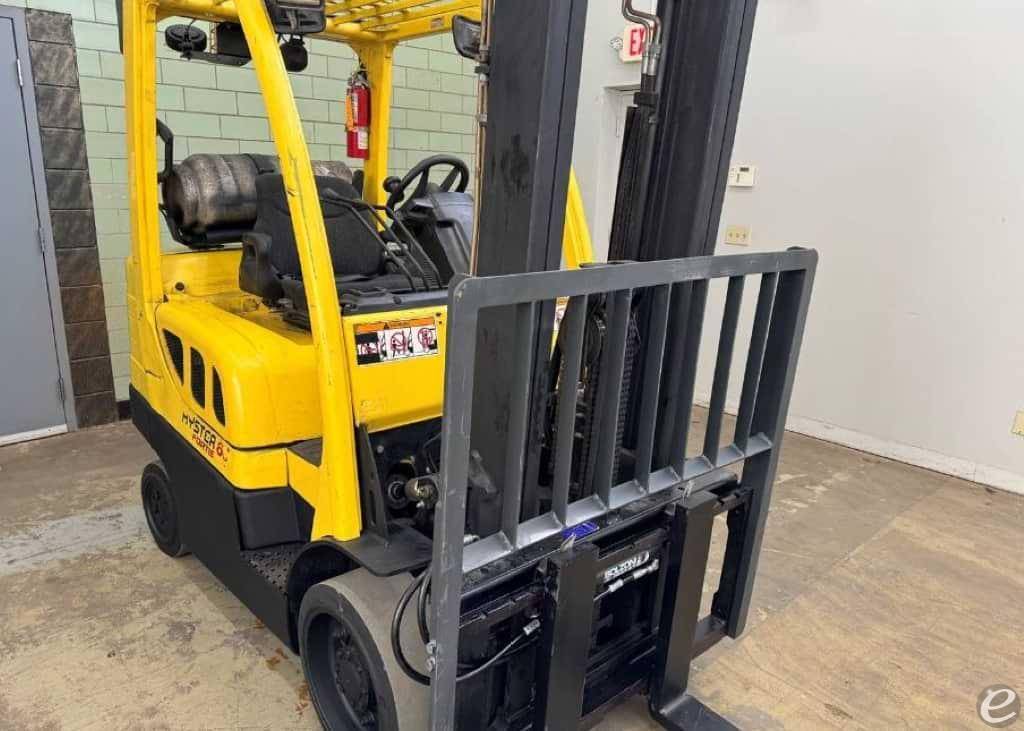 2009 Hyster S60FT LP Gas Forklift - 123Forklift