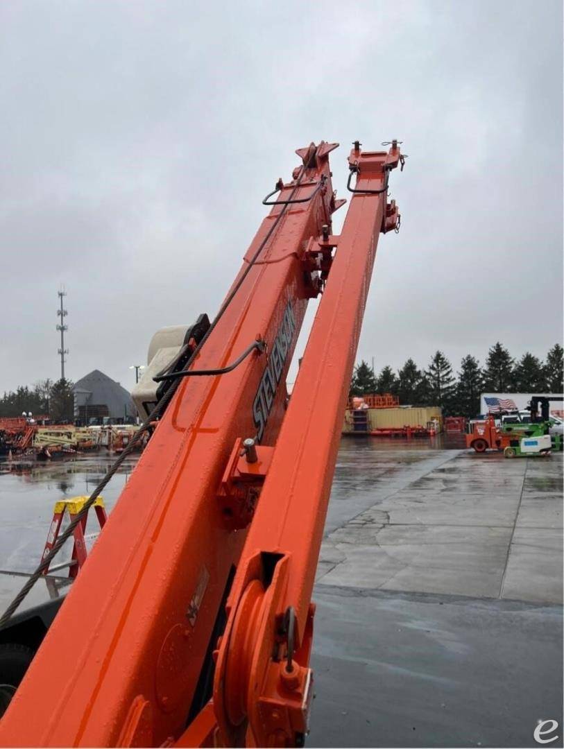 2014 Broderson IC35