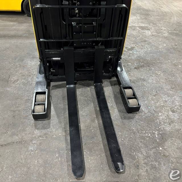 2021 Yale NR)45EB