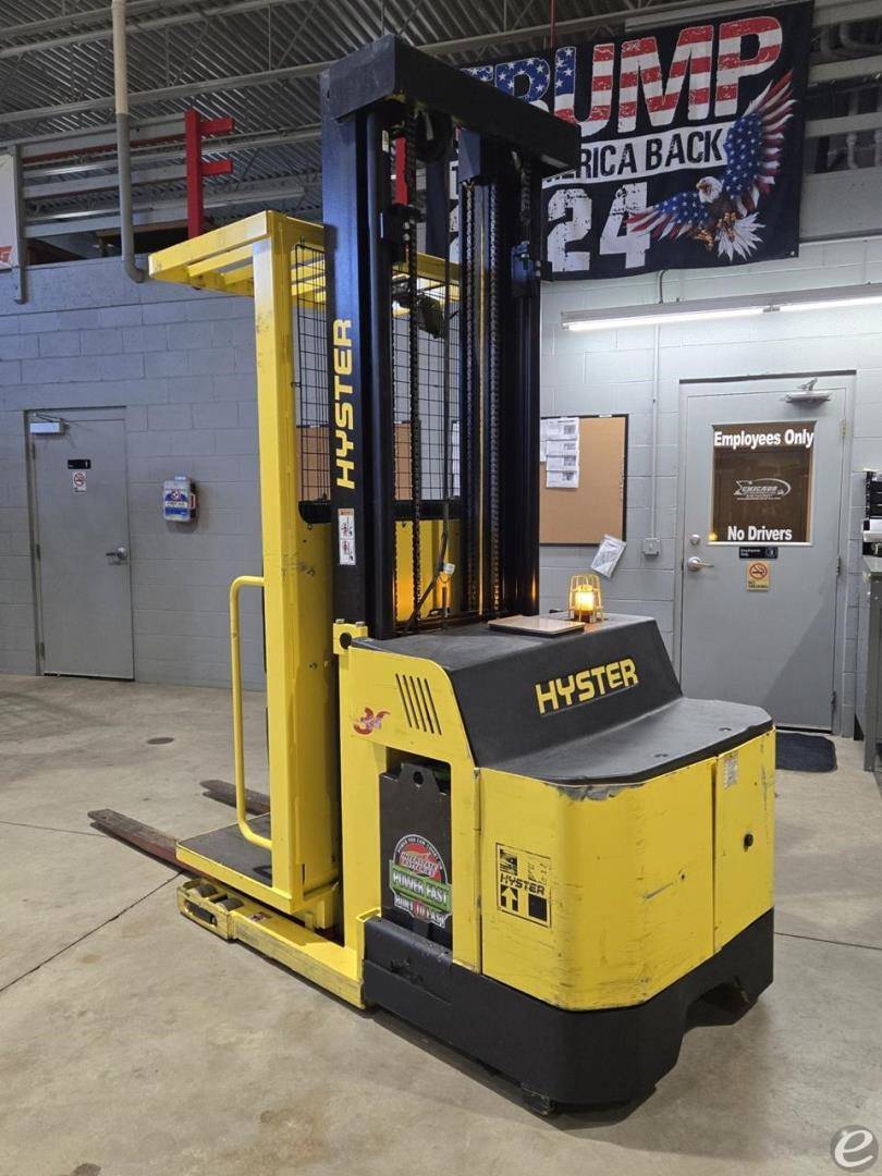 2016 Hyster R30XMS3 Electric Order Picker - 123Forklift