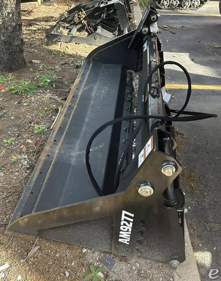 2023 Manitou 84