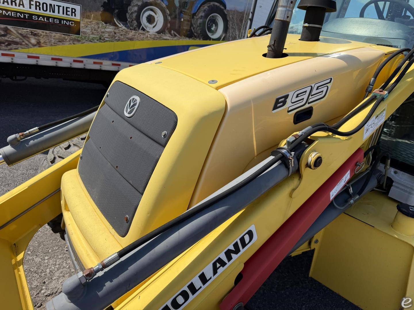 2006 New Holland B95