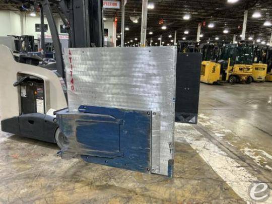 2021 Rightline LC35H-10-AP-3AC