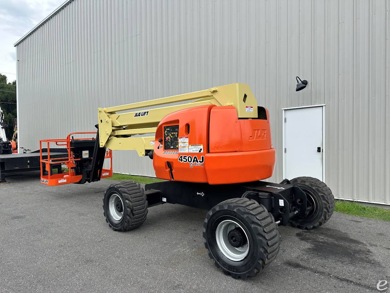 2015 JLG 450AJ