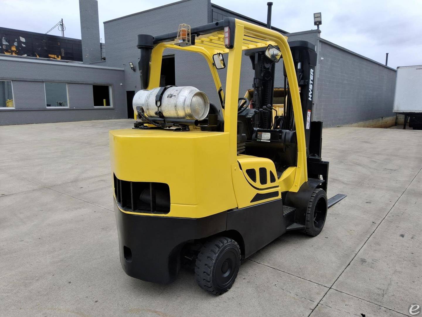 2017 Hyster S100FTBCS