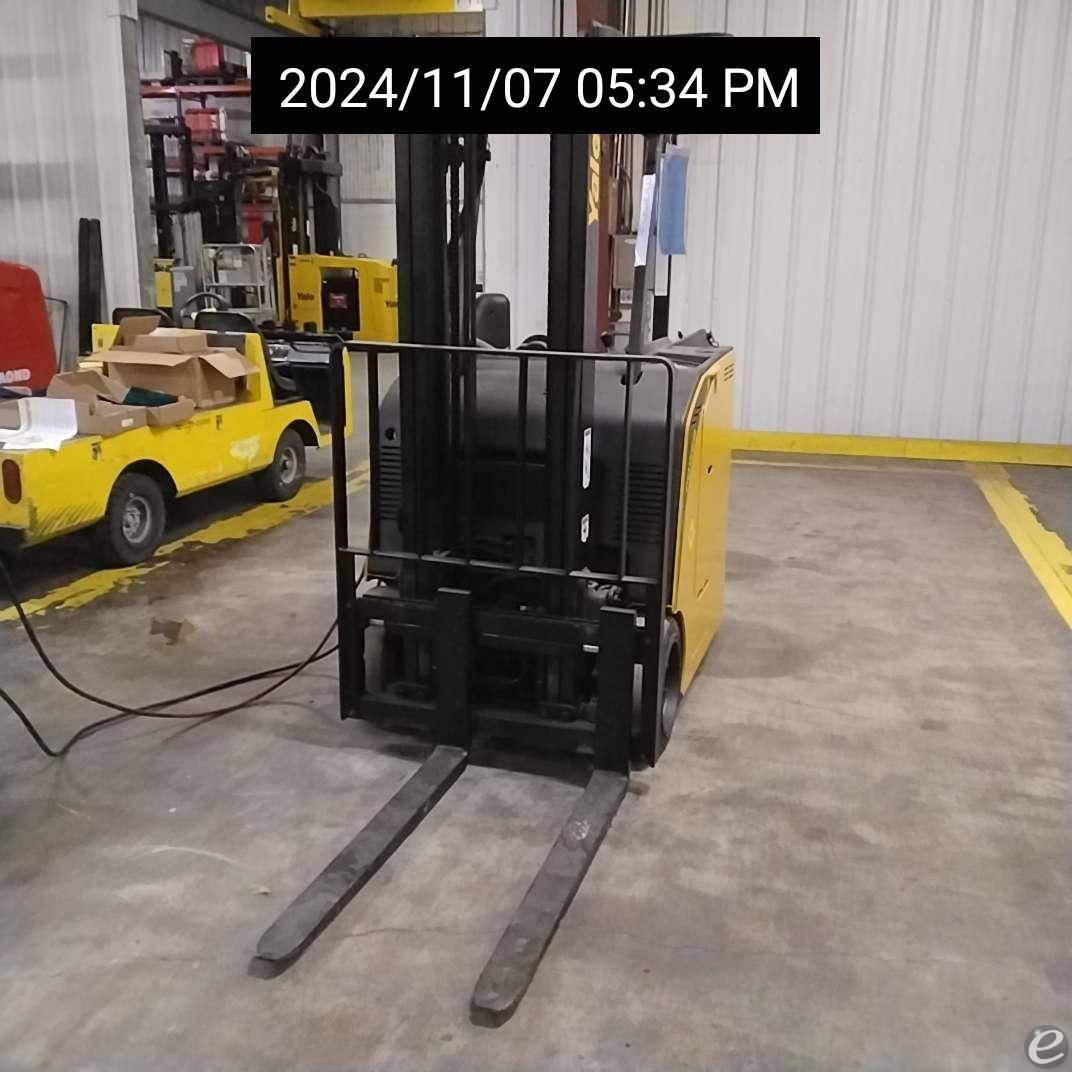 2017 Yale ESC030AD
