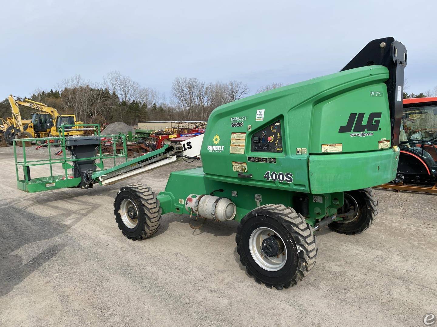 2017 JLG 400S