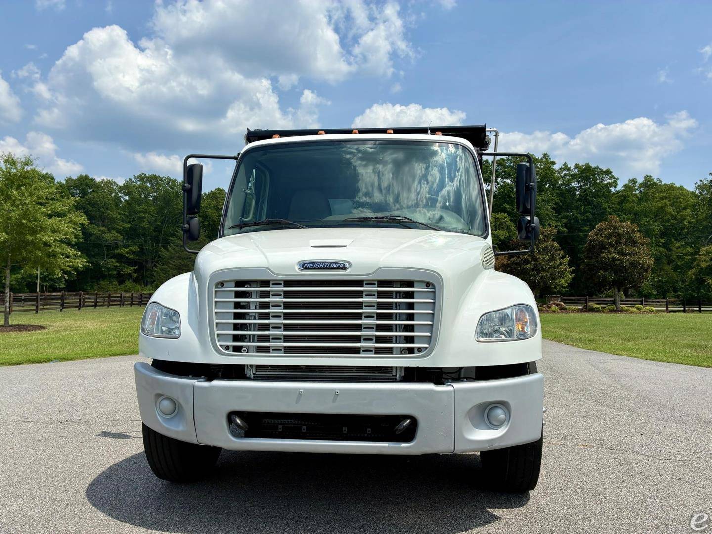 2019 Freightliner BUSINESS CLASS M2 106