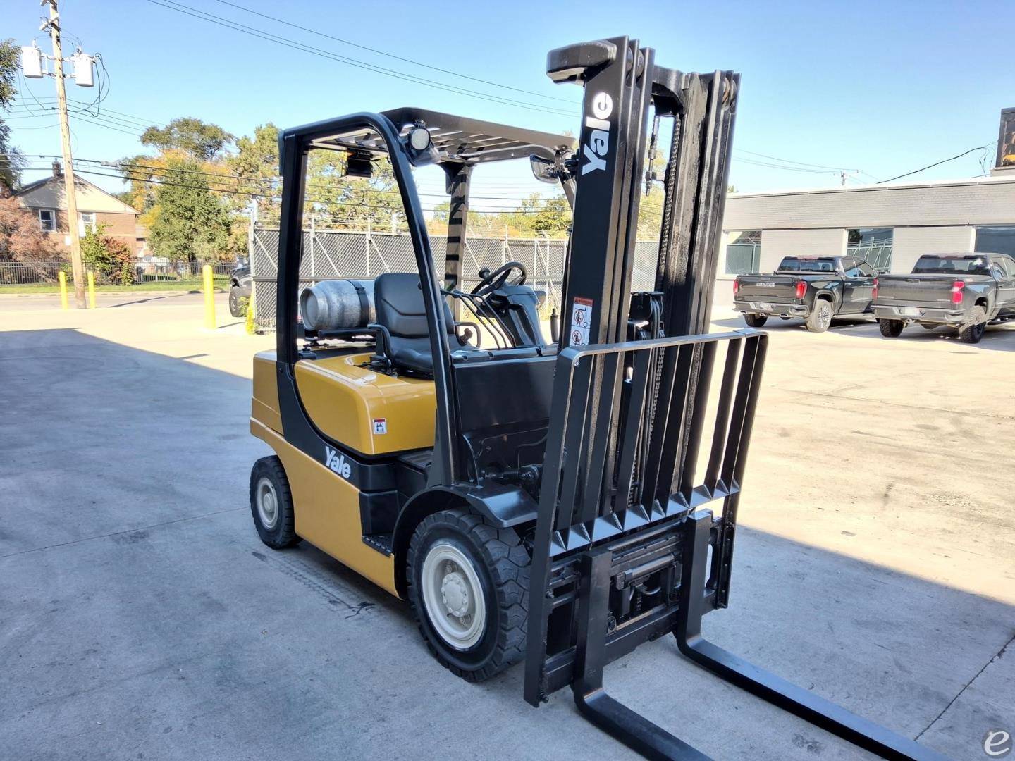 2011 Yale GLP050VX