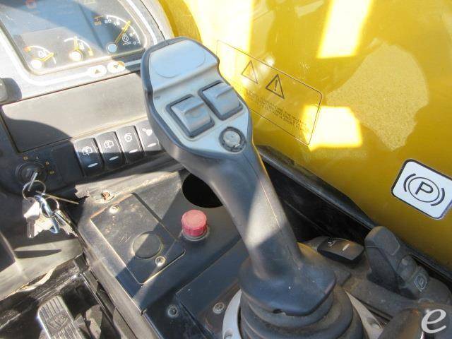 2015 JCB 525-60