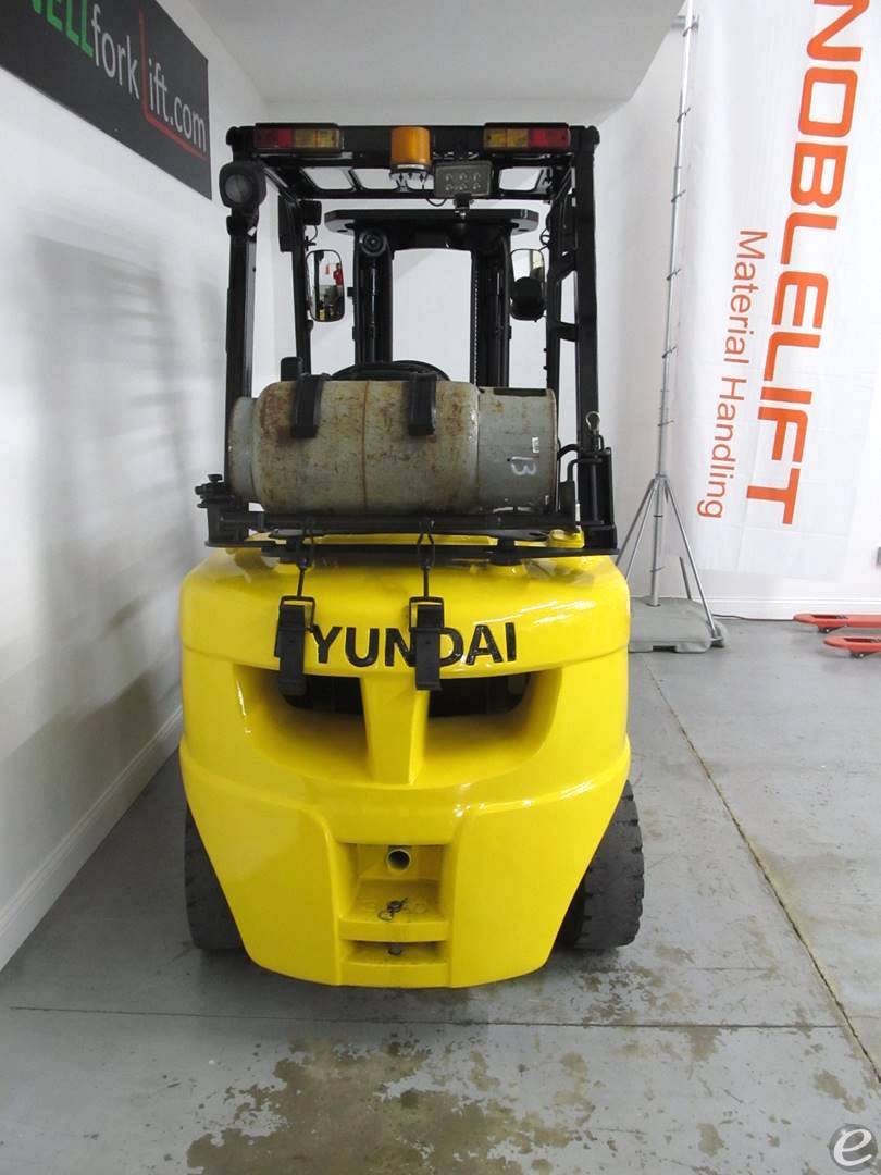 2017 Hyundai 30L-7A