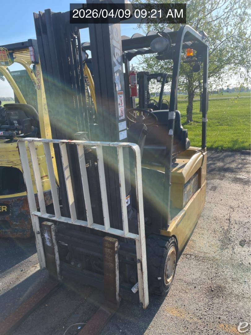 2004 Yale ERP040TH