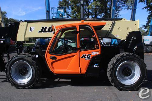 2016 JLG 1255