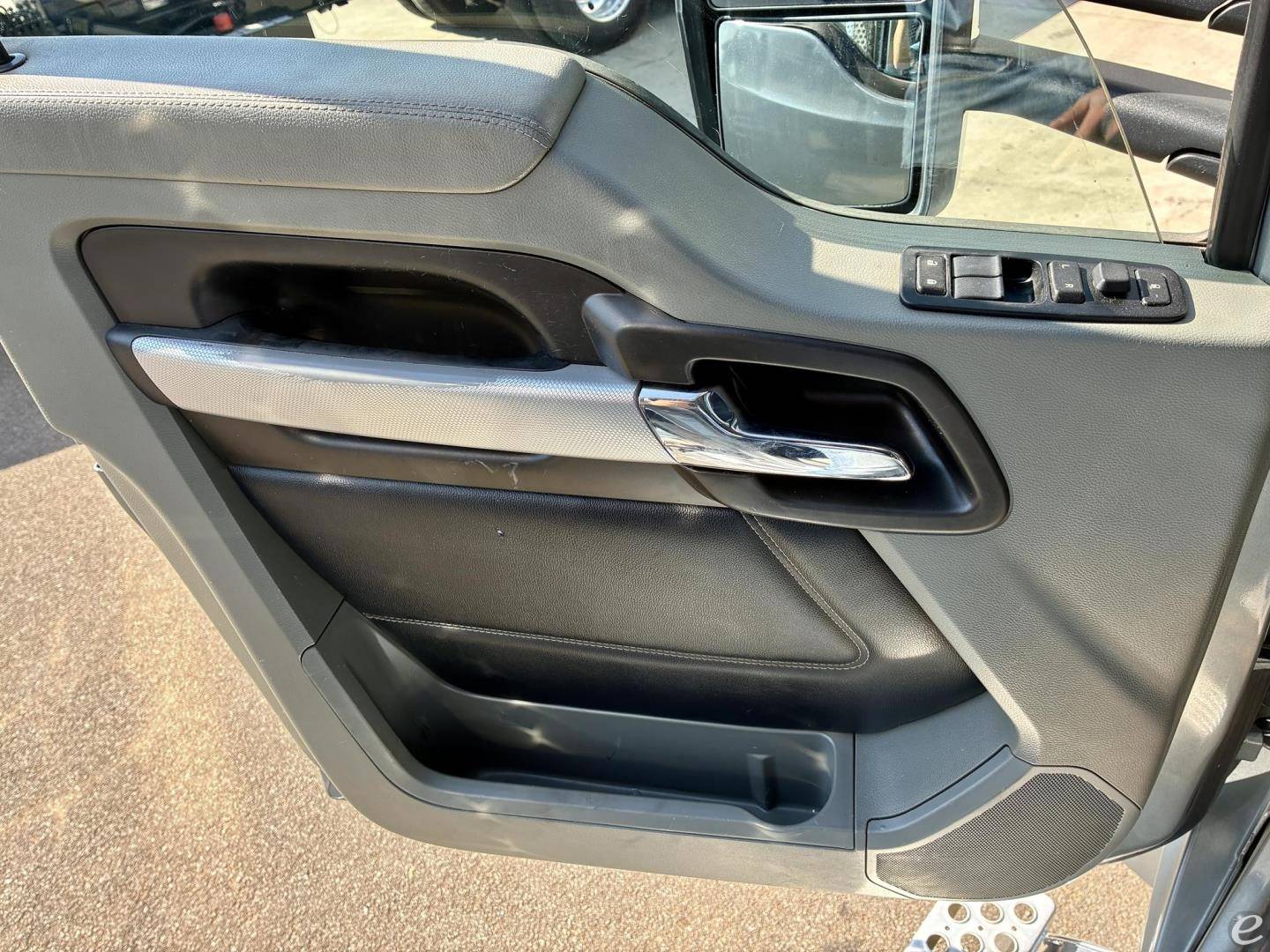 2020 Kenworth W990