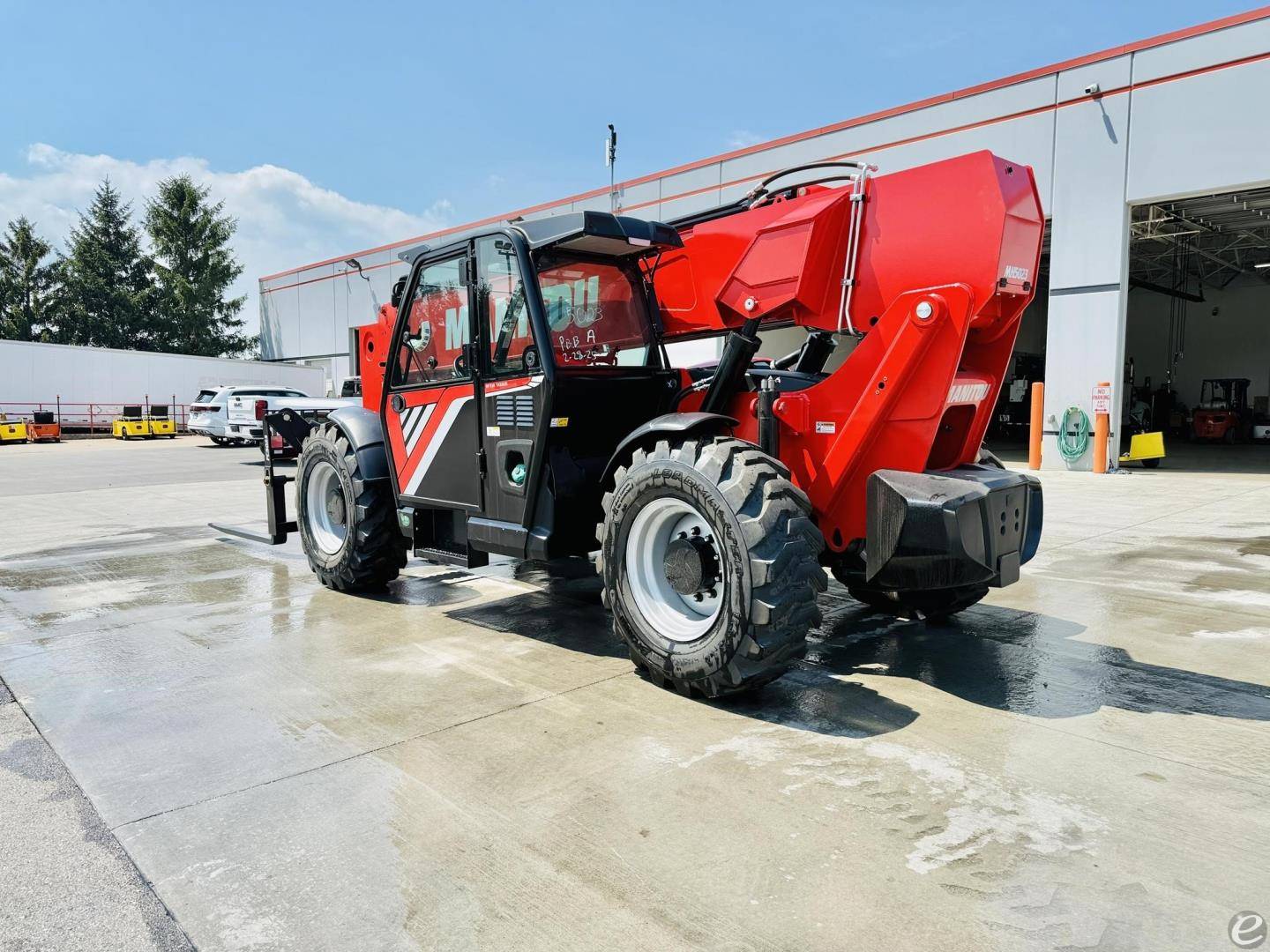 2025 Manitou MTA1055