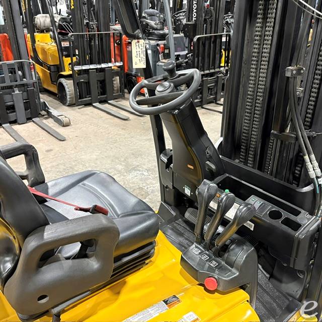 2022 Yale ERP040VT