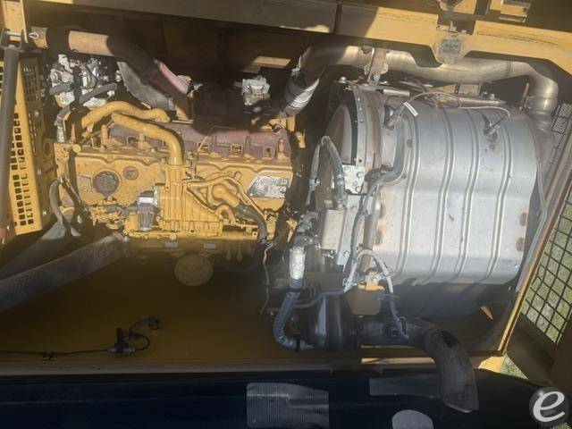 2016 Cat 323