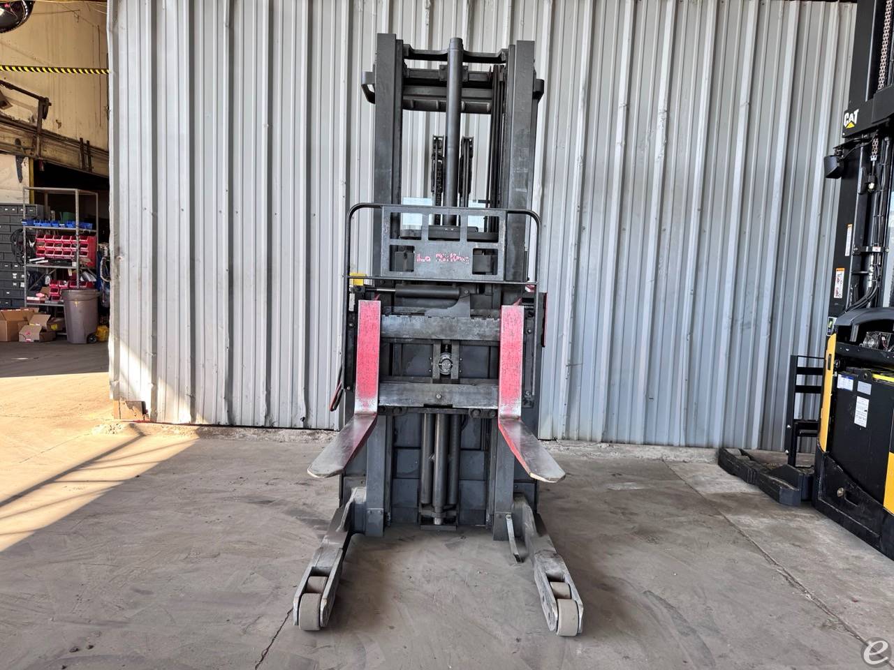 1998 Raymond EASI-R30TT Electric Reach Truck - 123Forklift