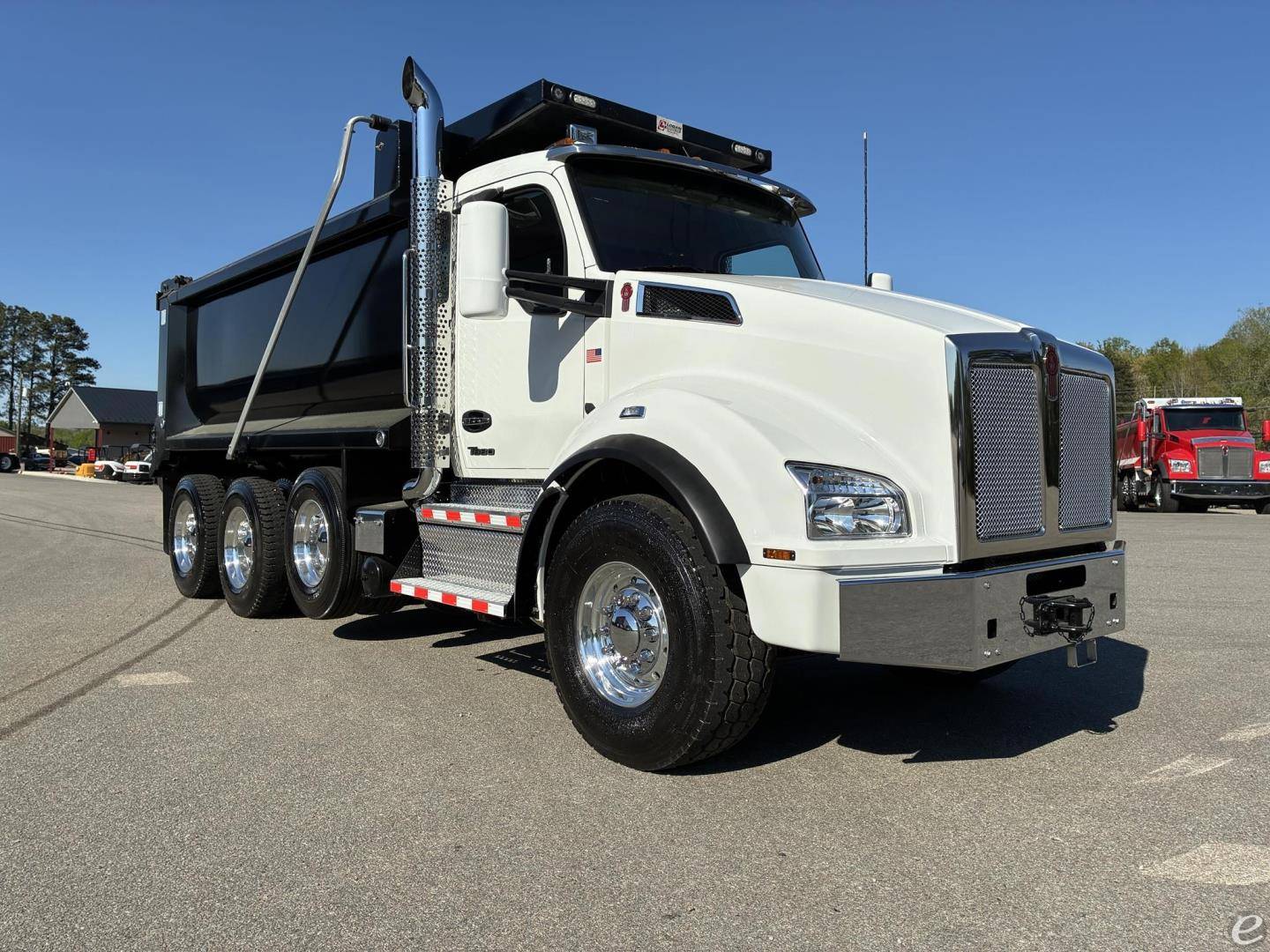 2025 Kenworth T880