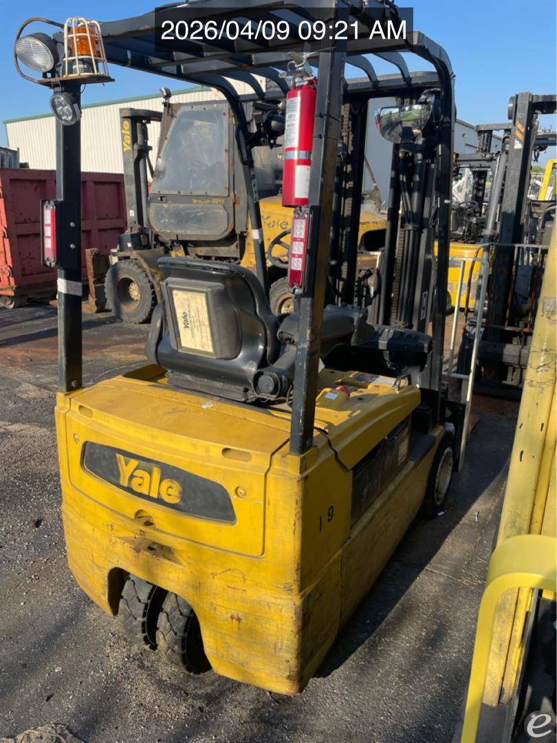 2004 Yale ERP040TH