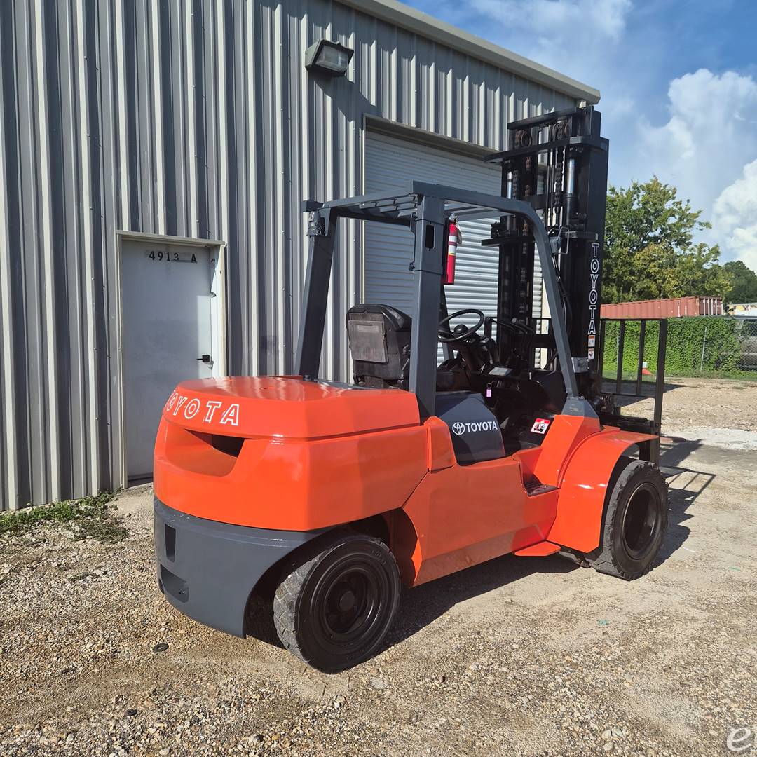 2012 Toyota 7FDU15